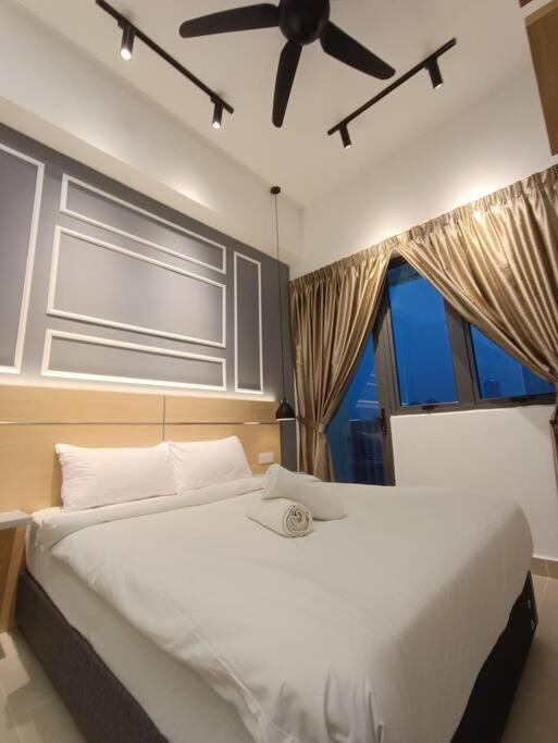 Апартаменты Cl 27A Insta Klcc View & Infinity Pool View Куала-Лумпур Экстерьер фото