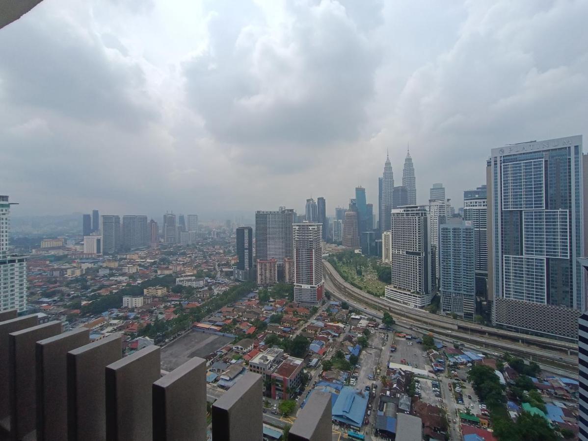 Апартаменты Cl 27A Insta Klcc View & Infinity Pool View Куала-Лумпур Экстерьер фото